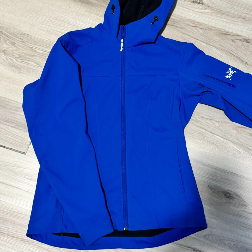 ARC’TERYX Epsilon Sv Vintage Women’s Polyester Jacket w/ Hood Blue